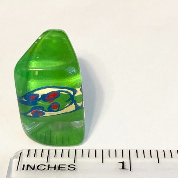 Vintage Lucite Acrylic Ring Size 6 Retro Abstract Hand Painted Green Blue Red - Picture 12 of 12